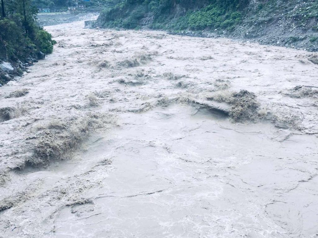 तिला नदी खल्लाचौर किनारमा अज्ञात पुरुषको शव फेला, जुम्लामा प्रहरी अनुसन्धान तीव्र