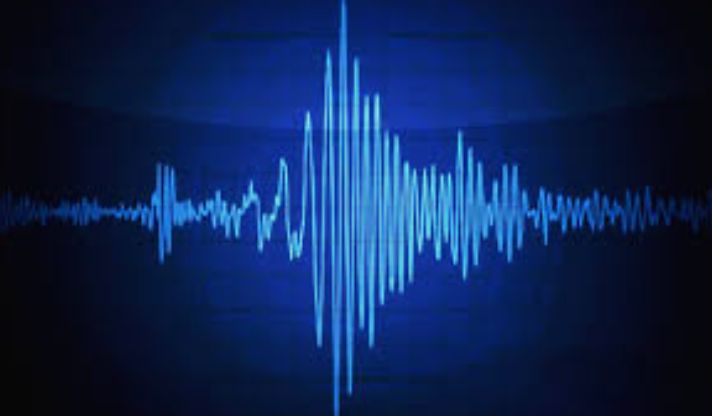 चट्याङ लागेका धनबहादुरको ८ घण्टापछि सुरक्षाकर्मीमार्फत उद्धार